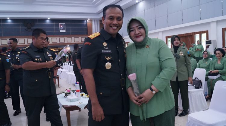 DANREM 121/ABW BRIGJEN TNI PURNOMOSIDI, S.I.P., M.A.P., M.HAN., HADIRI ACARA SYUKURAN HUT PERSIT KE-79 TAHUN 2025