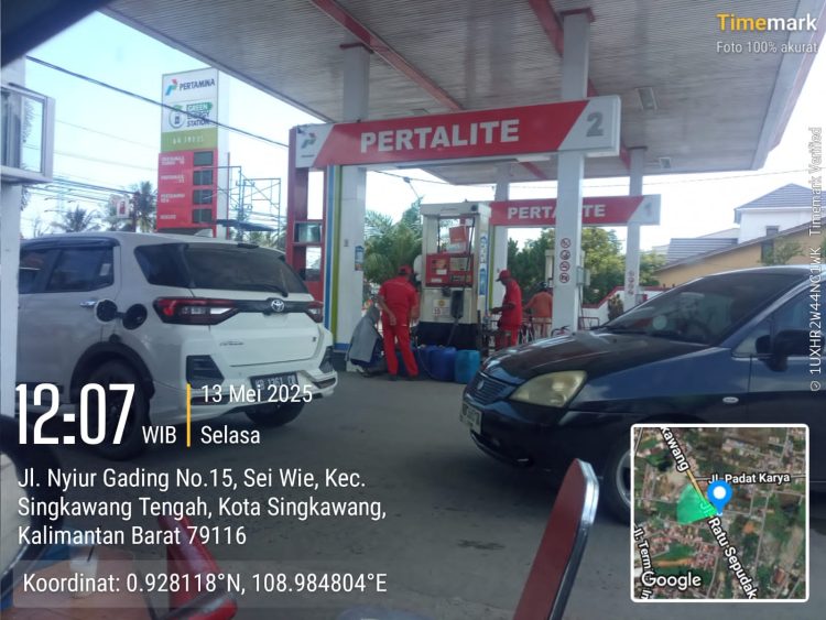 Terpantau Pengisian BBM di SPBU 64.791.15 ke Jerigen