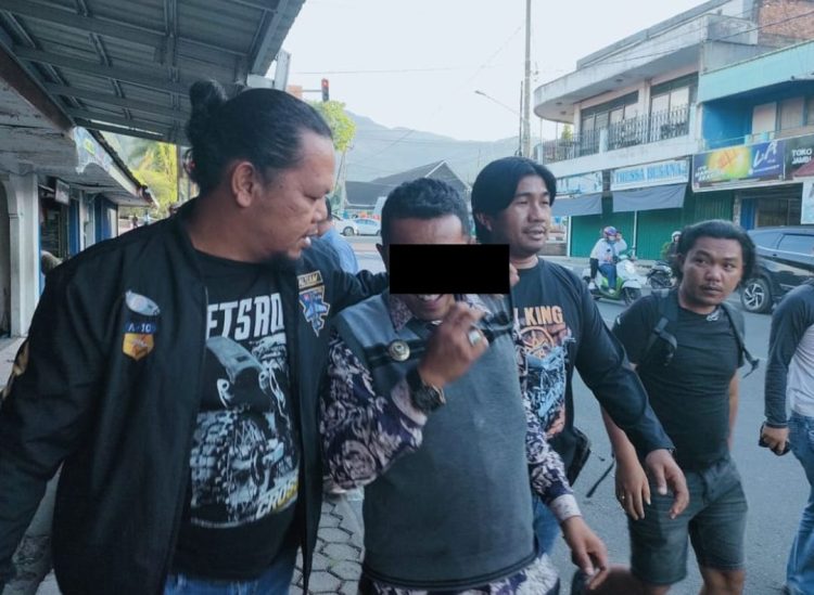 Miris,!! Peras 3 Kepala Desa, Wartawan Bodrex Diringkus Polisi