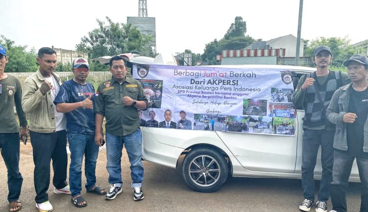 AKPERSI Banten Gelar Aksi Jum’at Berkah Di Pagedangan, Ojol Dan Warga Ucapkan Terimakasih