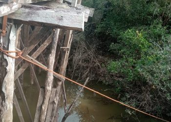 Koramil/02,Semitau Kunjungi Warga Yang Mengeluhkan Kondisi Jembatan Yang Parah