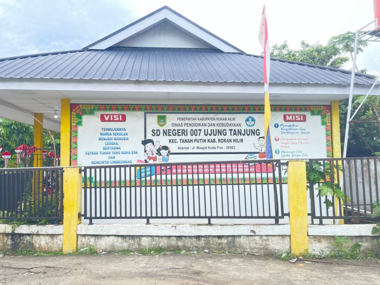 Pembangunan SDN 007 Ujung Tanjung Tak Ada Plang Informasi Proyek, Komite Sekolah Tak Dilibatkan