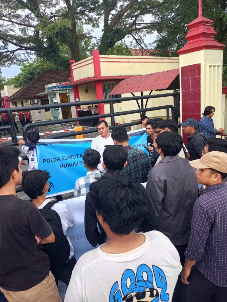 Ratusan Mahasiswa Desak Ditreskrimsus Poldasu Ungkap Laporan Penggelapan dan Penipuan Yang Berjalan di Tempat