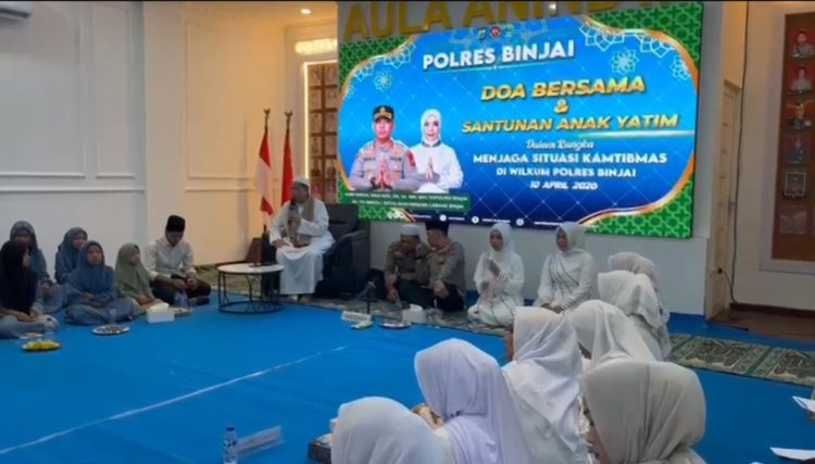 Suasana Khidmat di Aula Anindya, Polres Binjai Rangkul Anak Yatim Lewat Doa Bersama Demi Kamtibmas Kondusif
